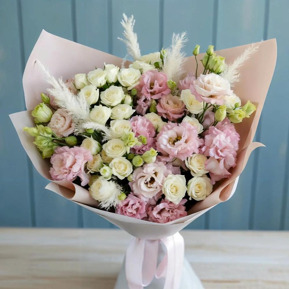 Букет цветов из: Альстромерии и Розы в Макарове