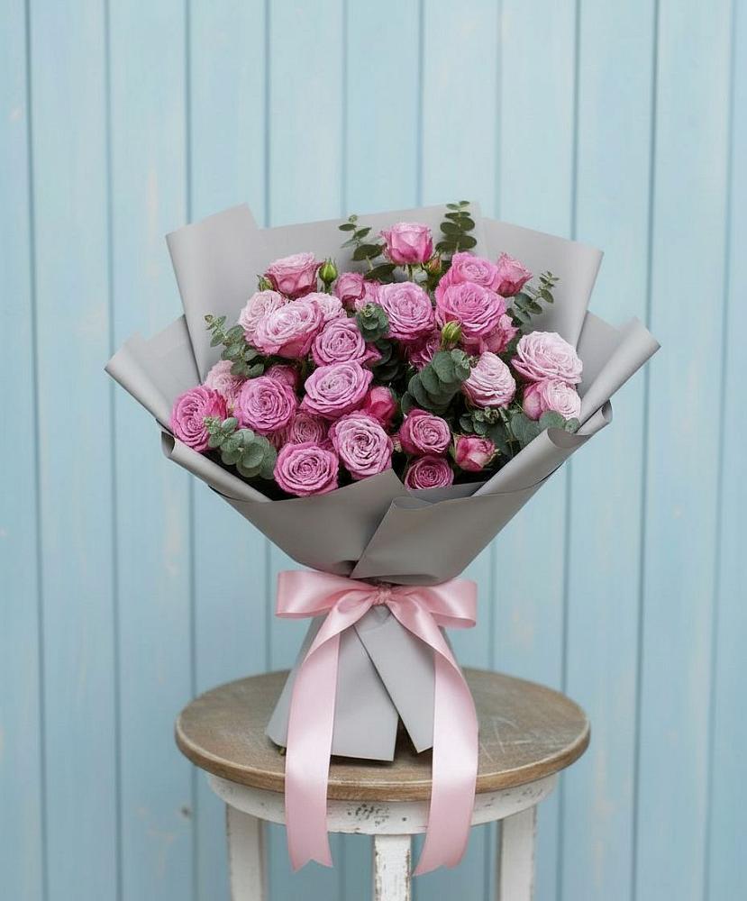 Букет цветов из: Розы в Макарове