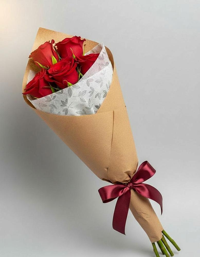 Букет цветов из: Розы в Макарове