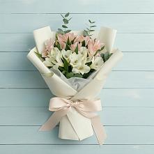 Букет цветов из:  Альстромерии #REPLACE_PRED# Макарове