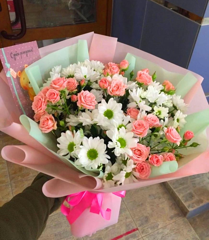 Букет цветов из: Розы и Хризантемы в Макарове