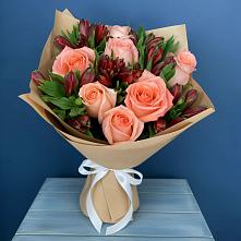 Букет цветов из:  Розы и Альстромерии #REPLACE_PRED# Макарове