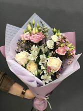 Букет цветов из:  Альстромерии, Розы и Лизиантусы #REPLACE_PRED# Макарове
