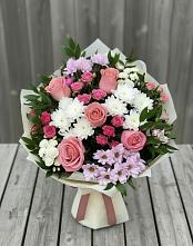 Букет цветов из:  Альстромерии, Гвоздики, Розы и Хризантемы в Макарове