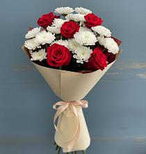 Букет цветов из:  Розы и Хризантемы в Макарове