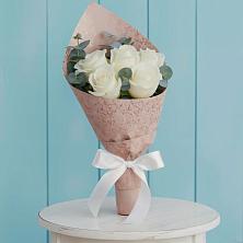 Букет цветов из:  Розы в Макарове