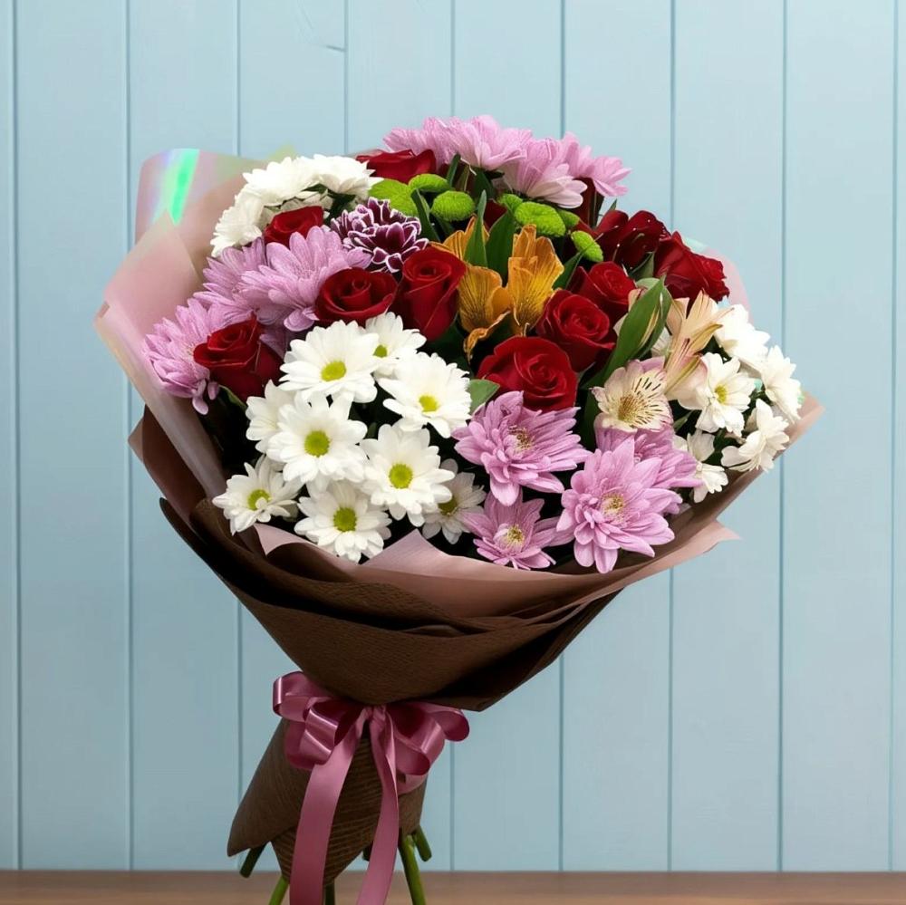 Букет цветов из: Розы, Хризантемы и Альстромерии в Макарове