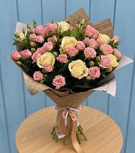 Букет цветов из:  Розы в Макарове