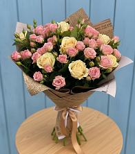 Букет цветов из:  Розы в Макарове