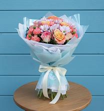 Букет цветов из:  Хризантемы и Розы в Макарове