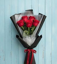Букет цветов из:  Розы #REPLACE_PRED# Макарове