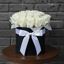 Цветочная композиция из Розы в шляпной коробке в Макарове