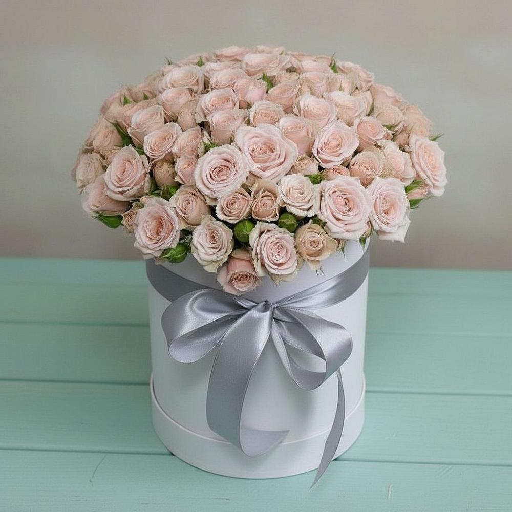 Цветочная композиция из Розы в шляпной коробке в Макарове